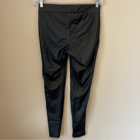 Torrid Platinum Black Faux Leather Stretch Lightweight Leggings size Torrid 00 - Picture 4 of 13